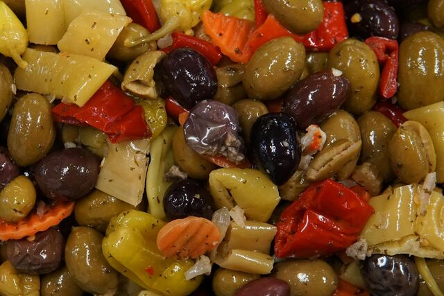 OLIVES WITH PICKLED VEGETABLE SALAD