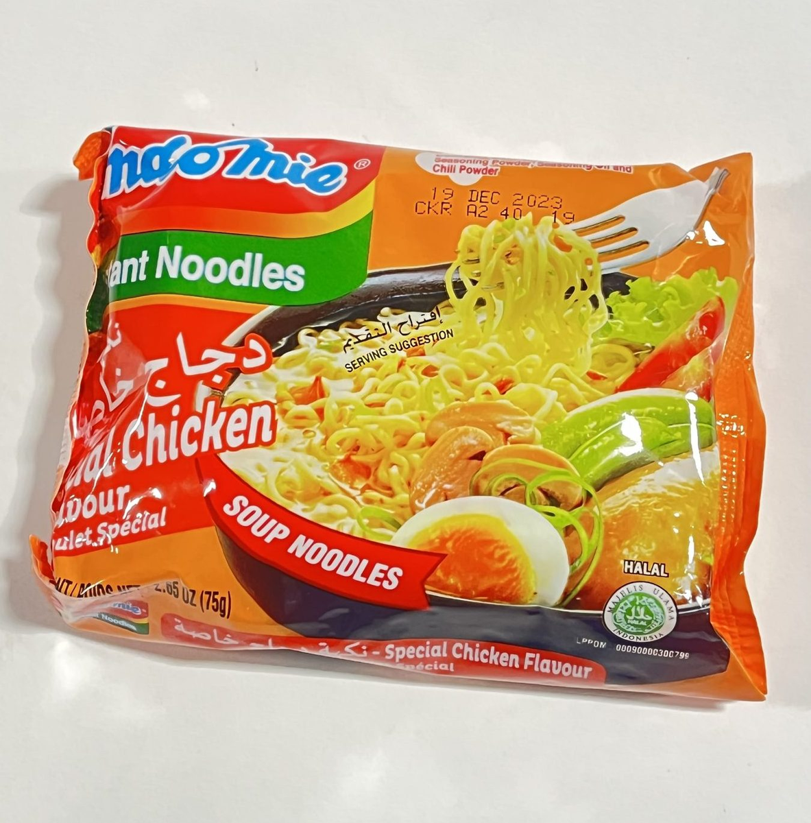 SOUP NOODLE CHICKEN FLAVOR INSTANT